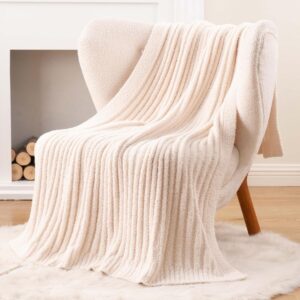 BATTILO White Throw Blanket for Cou...